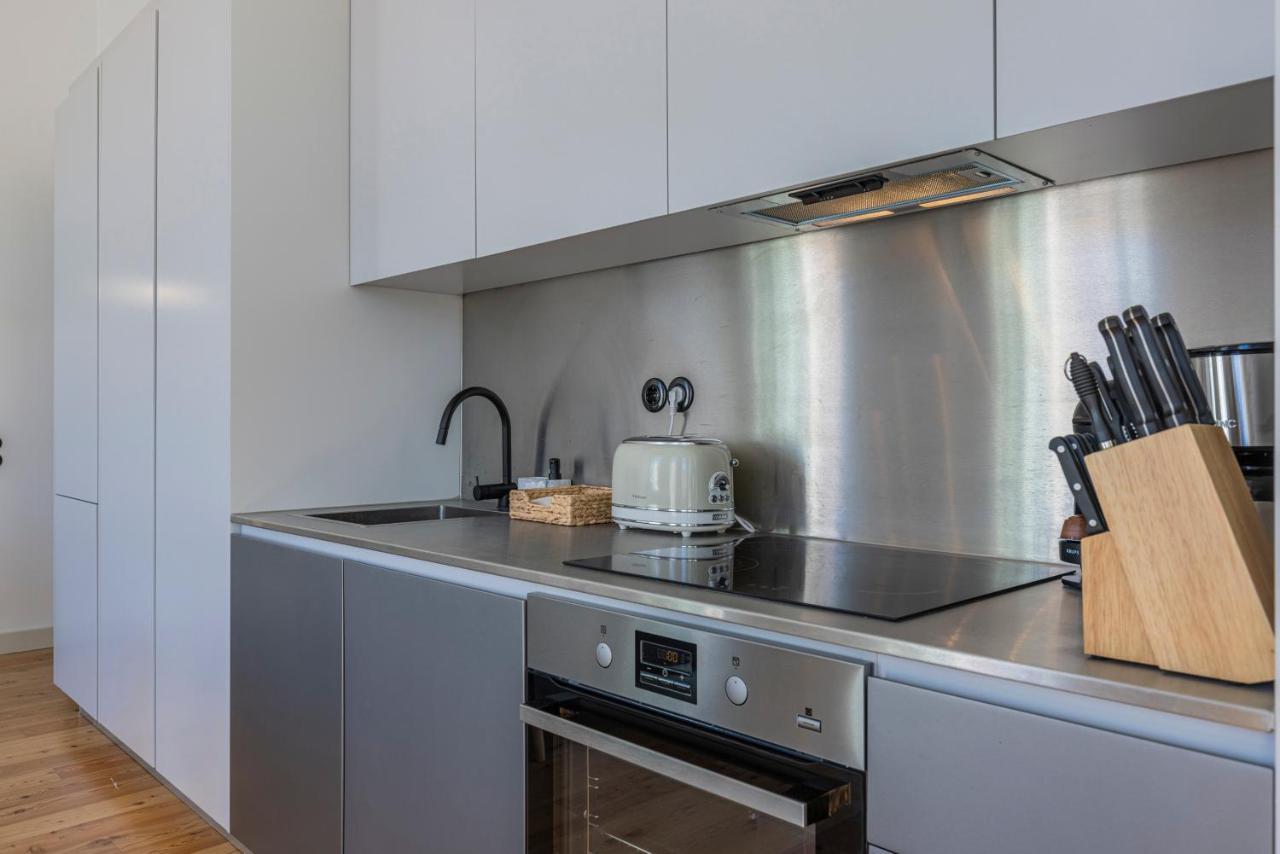 Glamorous 3Bdr Apartment In City Center By Lovelystay Lisbon Exterior photo